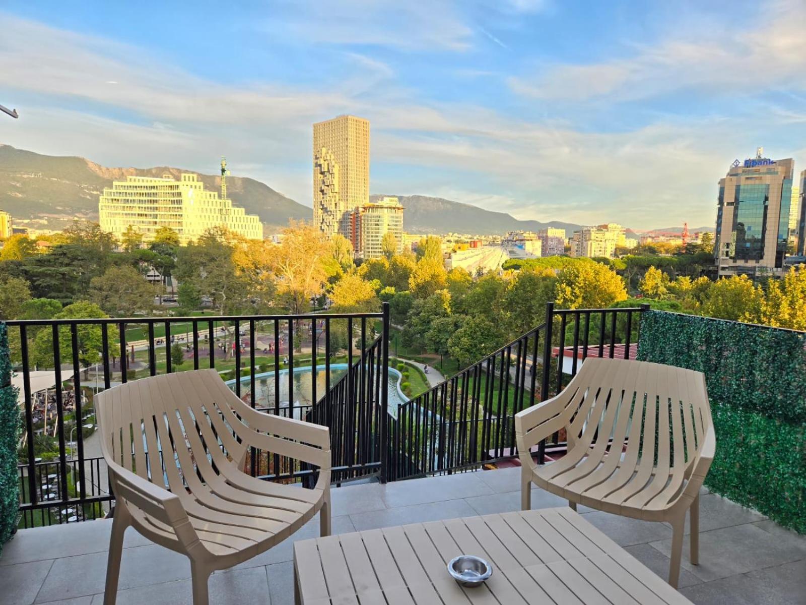 Tirana City Center Penthouse Oasis Exterior foto